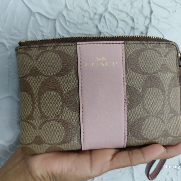 Coach Tan and Pink Women's Wallet - Picture 1 of 3